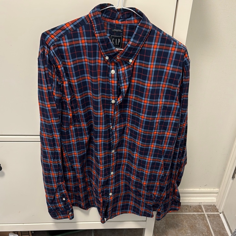 GAP Blue and Red Casual Button Down Shirt